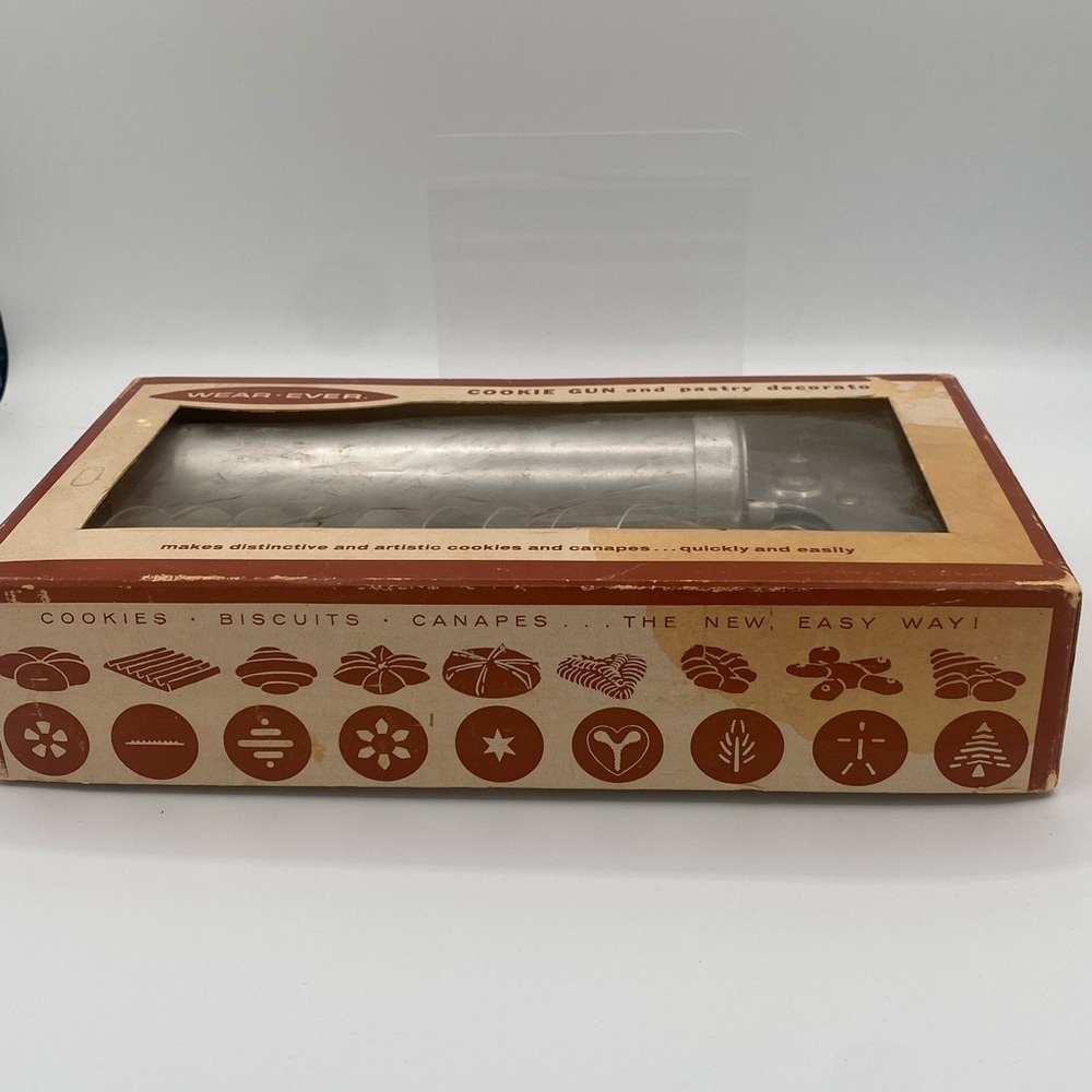 Vintage WearEver Cookie Gun - Picture 2 of 7